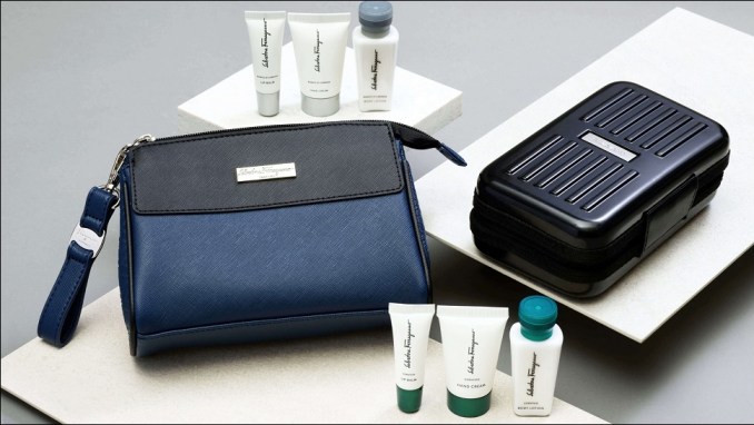 EVA AIR BUSINESS CLASS AMENITY KIT