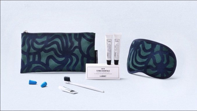 FINNAIR BUSINESS CLASS AMENITY KIT