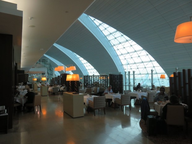 EMIRATES FIRST CLASS LOUNGE
