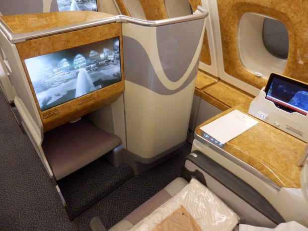 BUSINESS CLASS AISLE SEAT