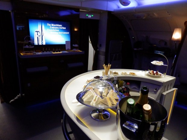 A380 ONBOARD BAR