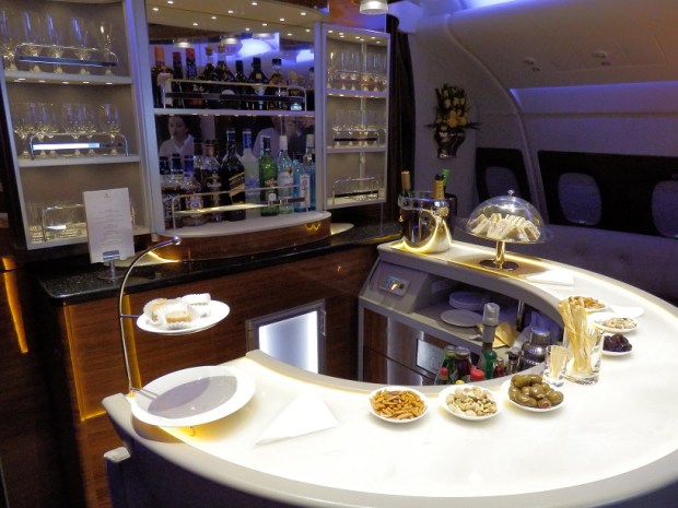 A380 ONBOARD BAR