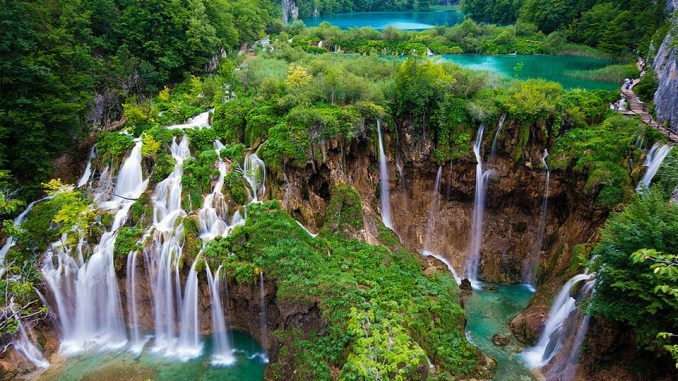 PLITVICE WATERFALLS, CROATIA